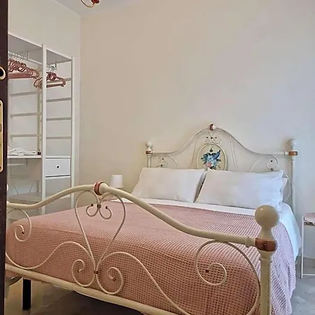 Casa Bianca Bed & Breakfast 3*